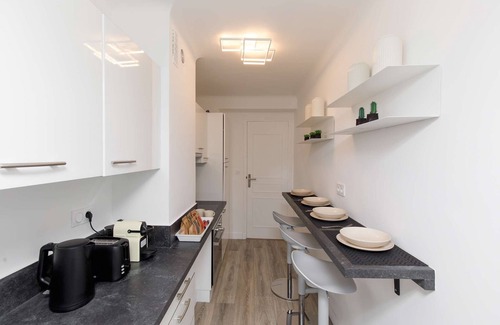 Cannes City Centre Apartment | Luxury apartment next to the prestigious Martinez hotel on the Croisette beachfront