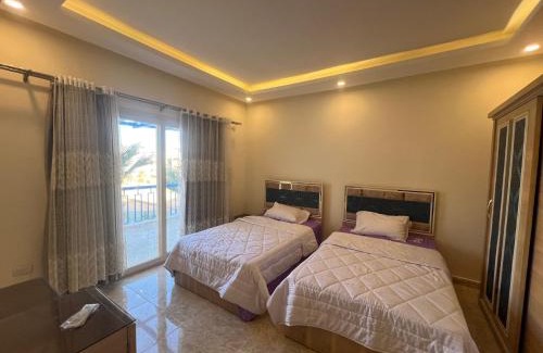 Village Road Ski Chalet | Luxury Apartment one bedroom at Mirage bay Resort & Aqua bark
