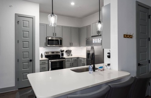 Crestline Heights Apartment | Luxury Apartment: Pool, Restaurants & Shopping