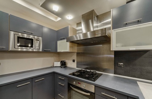Ochota Apartment | Luxury apartment with a private gym