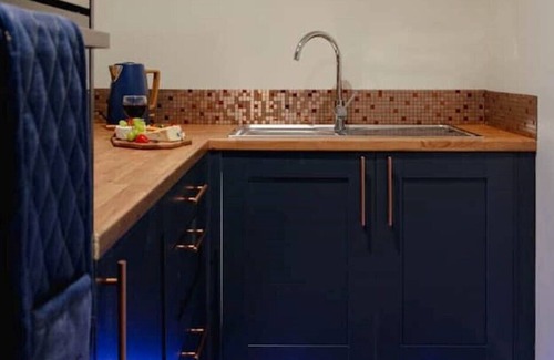 Londonderry Apartment | luxury Apartment - With Private Hot-tub and Sauna