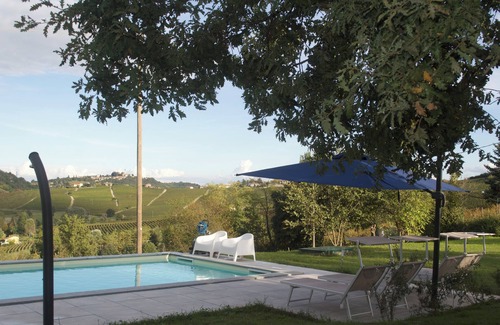 Moasca Apartment | Luxury Apartment with new pool amidst the vineyards @ Tenuta Dei Vicini