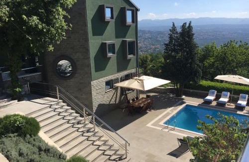 Bregi Apartment | Luxury Apartment with private pool and 2 bedrooms in Villa Opatija Bay View