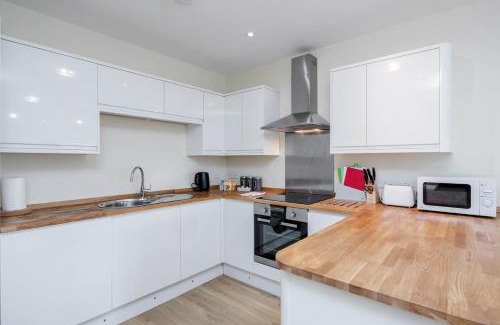 Maidenhead Apartment | Luxury Apartments 2 Bedrooms Central Maidenhead