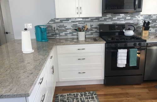 Asbury Park Apartment | Luxury Apt! 2 & 1/2 Blocks to Ocean. Loc on 2nd Flr 3bd/2bth balcony!
