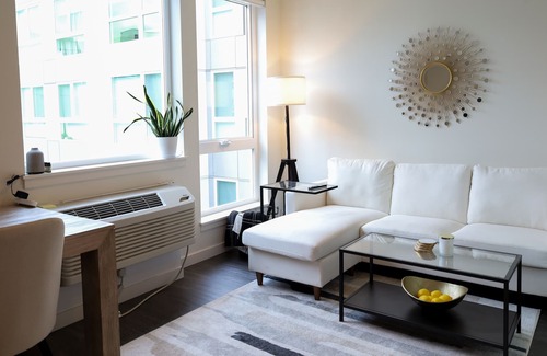 Vancouver Apartment | Luxury Apt in Downtown Vancouver Waterfront