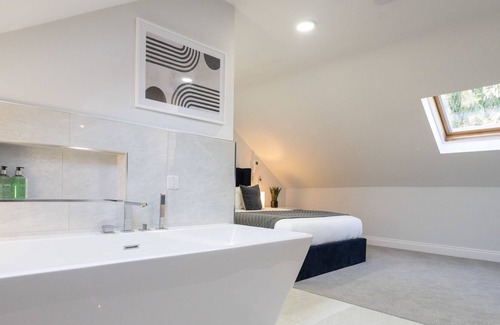 Ascot Apartment | Luxury Ascot Apartment Close To Racecourse No 4