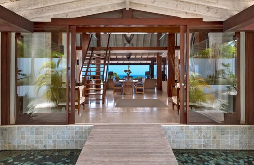 Westmoreland Villa | Luxury Balinese Style Villa Sleeps 8 in 4 double beds e/s. 15m pool Maid service