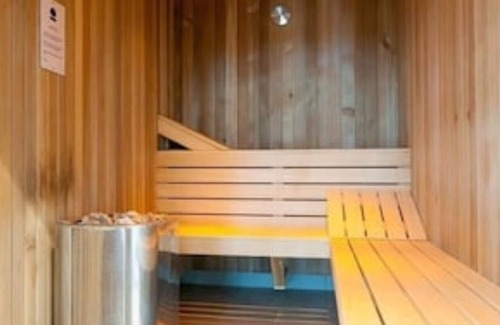 Dulcote House | Luxury Barn Conversion with Indoor Pool, Steam Room, Sauna, Gym and Tennis Court