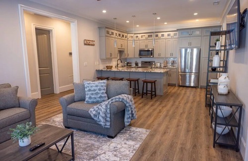 Milton Apartment | Luxury Basement Apartment in Milton, GA