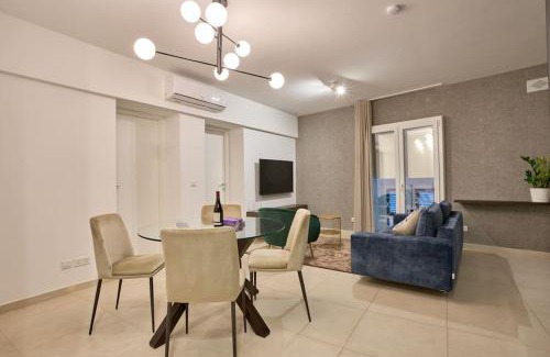 Il-Balluta Apartment | Luxury & Beach 2 min away