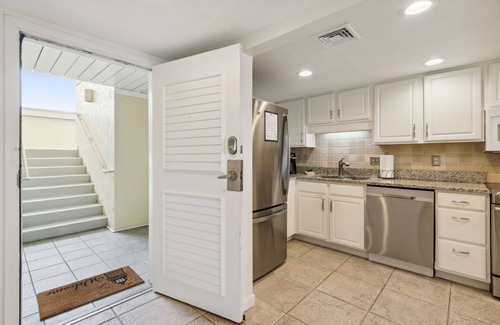 Fernandina Beach Condo | Luxury Beach Front Condo in the Omni Resort Community with seasonally heated pool & panoramic view!