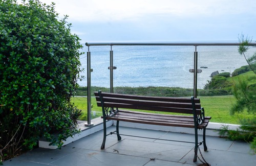 Mortehoe House | Luxury beach-front House with fantastic sea views in Woolacombe with parking