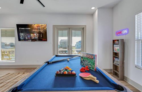 Crystal Beach House | Luxury Beach House Glow in dark golf Game Room