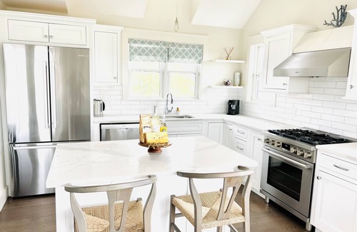Snug Harbor House | Luxury Beach House - Your Perfect Getaway Paradise