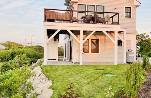 Snug Harbor House | Luxury Beach House - Your Perfect Getaway Paradise