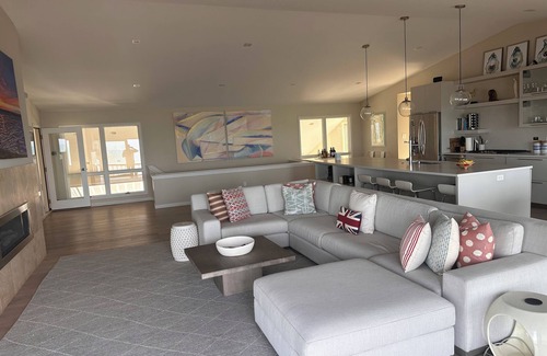 Beverly Shores House | LUXURY BEACH HOUSE IN DUNES NATIONAL PARK with 40ft POOL, & LAWN WITH GARDEN