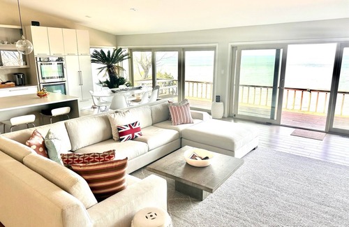 Beverly Shores House | LUXURY BEACH HOUSE IN DUNES NATIONAL PARK with 40ft POOL, & LAWN WITH GARDEN