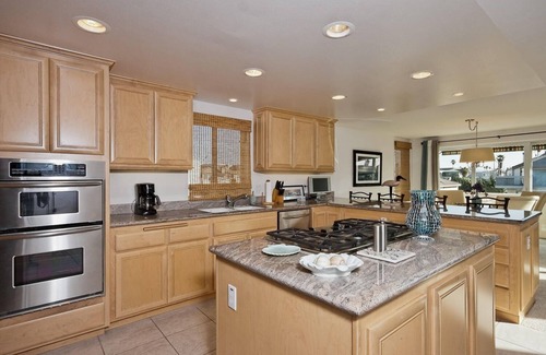 Hollywood Beach House | Luxury Beach House Rental in Hollywood Beach, Oxnard, CA