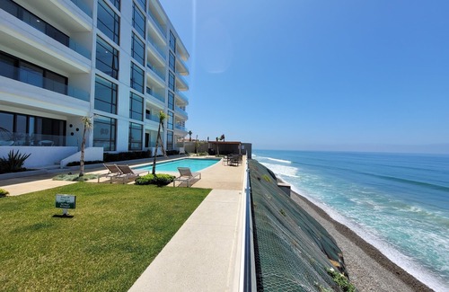 Primo Tapia Condo | Luxury Beachfront Condo in Rosarito with Pool & Jacuzzi