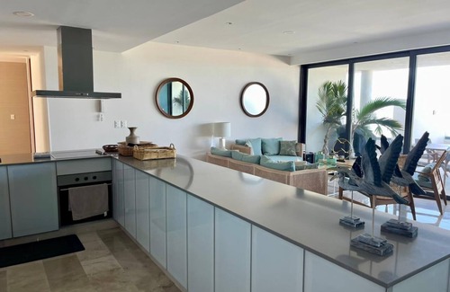 Telchac Puerto Condo | Luxury beachfront apartment with jacuzzi
