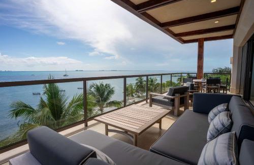 Isla Mujeres Apartment | Luxury Beachfront 4BR Apartment in Isla Mujeres