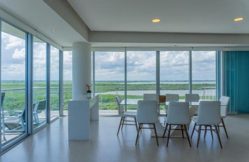 Cancun Apartment | Luxury Beachfront Condo - Cancún