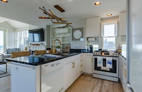 Green Hill House | Luxury Beachfront Home in Green Hill, sleeps 10