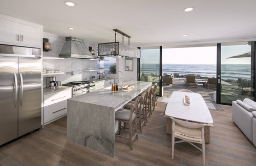 Ventura House | Luxury Beachfront Home