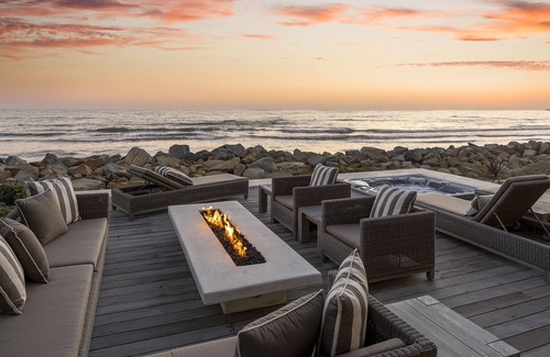 Ventura House | Luxury Beachfront Home