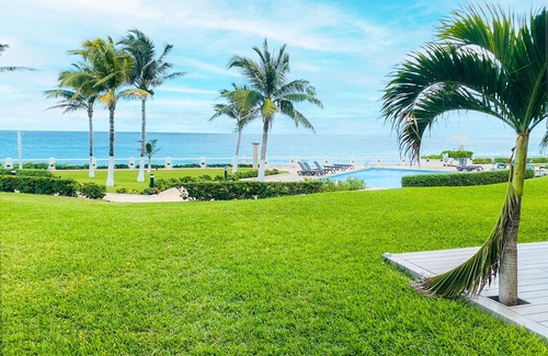 Zona Hotelera Villa | Luxury beachfront villa at Nizuc
