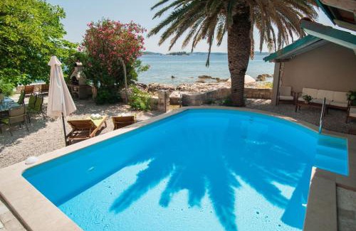 Orebic Villa | Luxury Beachfront Villa Mare with private pool at the beach Orebic - Peljesac