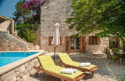 Orebic Villa | Luxury Beachfront Villa Mare with private pool at the beach Orebic - Peljesac