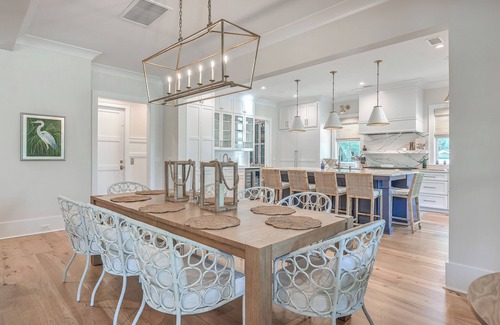 Seabrook Island House | Luxury Beachhome Infinity Pool Chefs Kitchen Elevator Sleeps 14