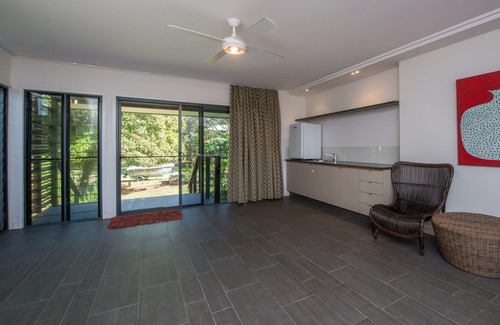 Point Lookout House | Luxury beachhouse with spectacular views over Frenchmans Beach.