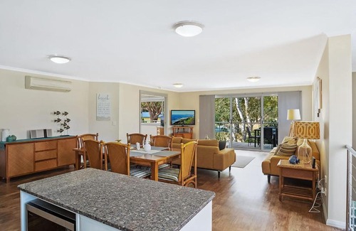 Narooma Apartment | Luxury Boardwalk Apartment Unit 7