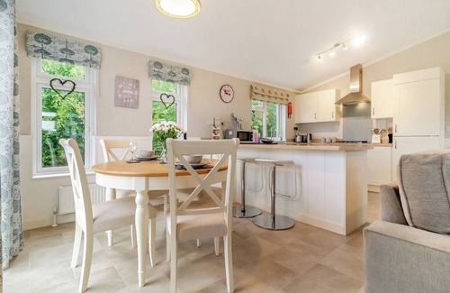Dereham Ski Chalet | Luxury boutique style lodge perfect for couples.