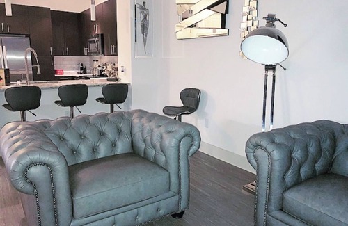 Garden Hills House | Luxury Buckhead Apartment