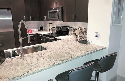 Garden Hills House | Luxury Buckhead Apartment