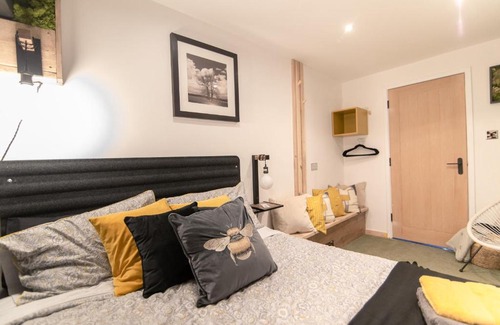 Frome House | Luxury Bumblebee Cottage Frome Longleat Aqua Sana Bath DOG FREEndly
