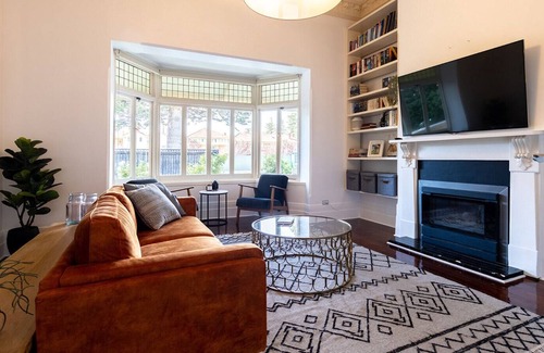 Glenelg House | Luxury Bungalow on Pier - Heated Pool & Pets Welcome