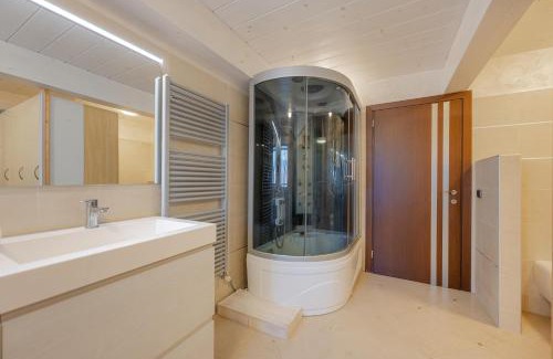 Burano Apartment | Luxury Burano Penthouse with Lagoon View Terrace