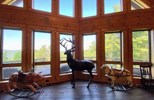 Ferguson Cabin | Luxury Cabin,Pool Table,Views,Stunning Furnishings,WiFi