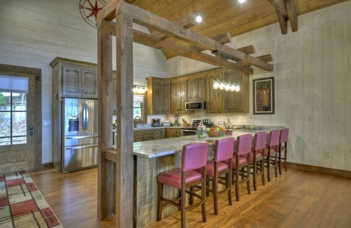 Ridgeline Vistas Cabin | Luxury Cabin | Stunning Mtn Views | Hot Tub