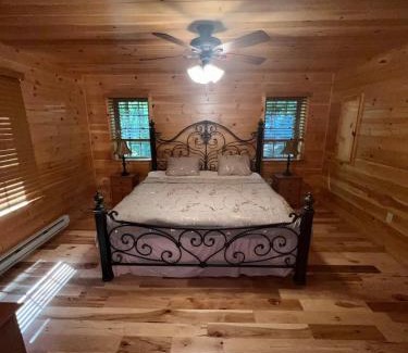 Wallenpaupauk Lake Estates Ski Chalet | Luxury Cabin with Outdoor HotTub-NEW Construction