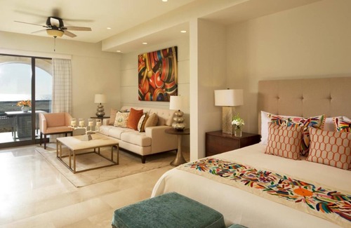 Los Cangrejos II y III Resort | Luxury Cabo Beach Resort