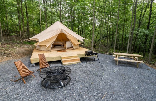 Great Cacapon RV Rental | Luxury Camping with King Bed - Aster Tent