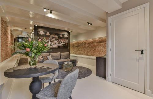 Grachtengordel-West Bed & Breakfast | Luxury Canal Suite De Heren