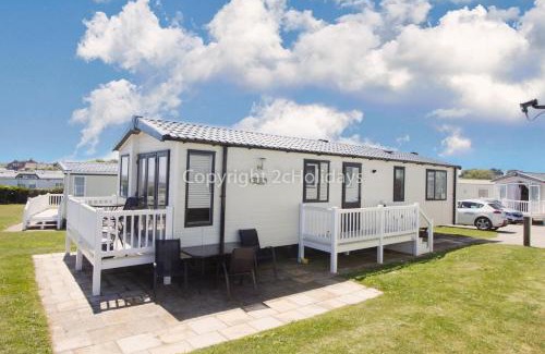 Hopton on Sea Other | Luxury Caravan Boasting Full Sea Views At Hopton Holiday Park Ref 80041S
