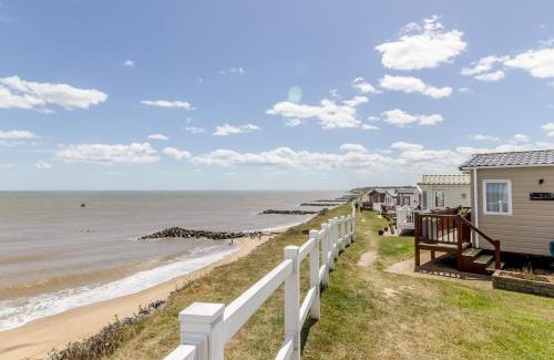 Hopton on Sea Other | Luxury Caravan Boasting Full Sea Views At Hopton Holiday Park Ref 80041S